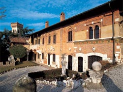 Facciata Interna della Casa del Podest&agrave; - Fondazione Ugo Da Como